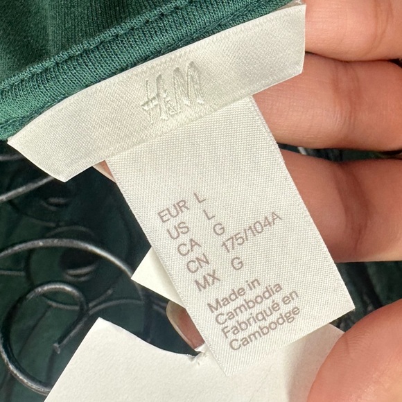 NWT H&M green spaghetti strap tank top size L - Picture 4 of 7